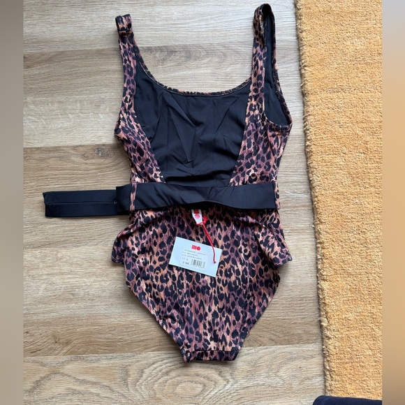 NWT SOLID & STRIPED The Annemarie Belt Leopard Print Swimsuit - Picture 4 of 6